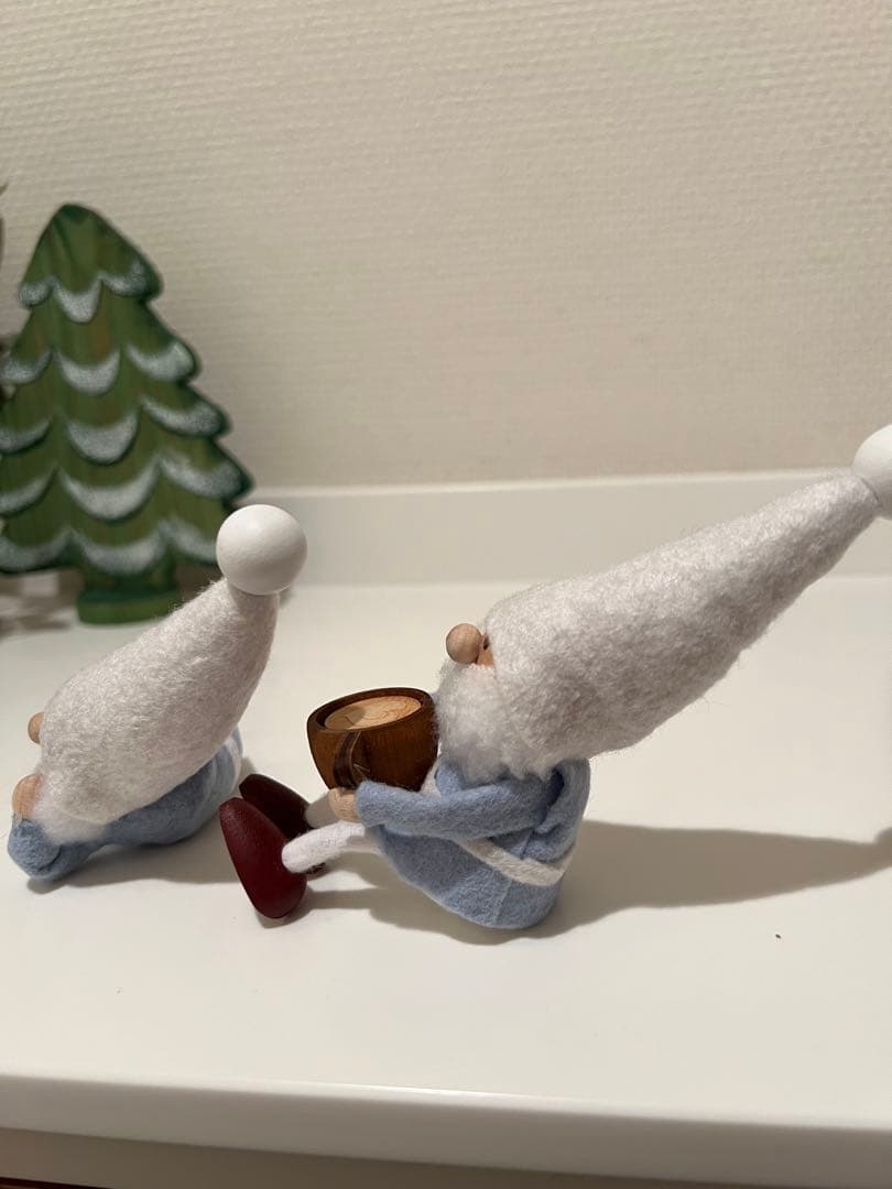 ノルディカニッセ 横たわり肘をつくサンタ