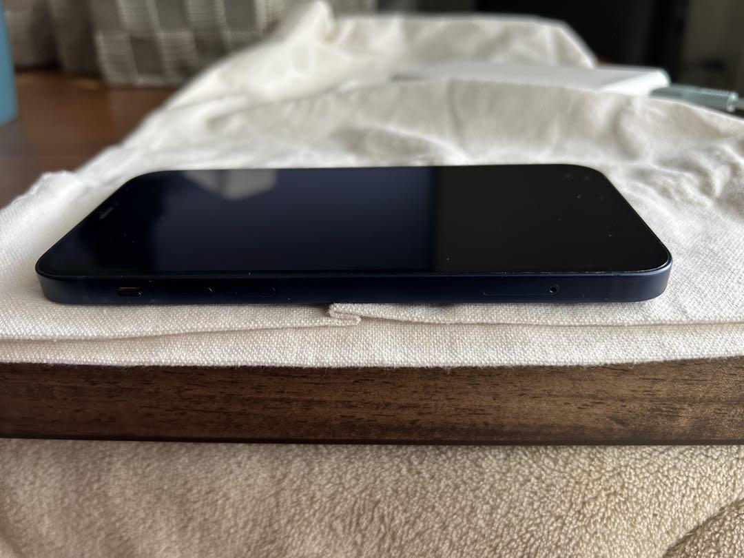 Apple iPhone 12 ブルー