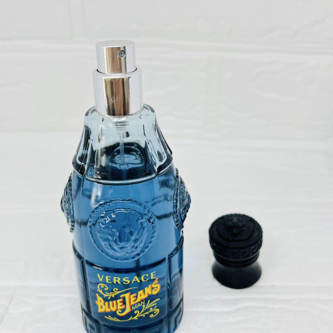 ヴェルサーチ ブルージーンズ オードトワレ75ml ￼ - メルカリ