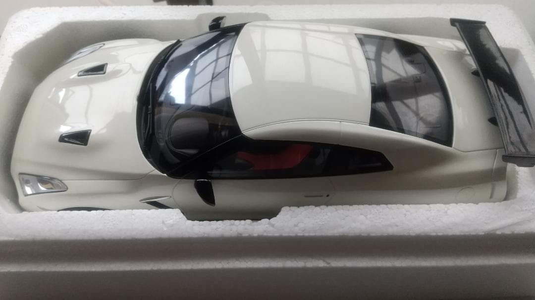 1 18 GT094 GT-R Nismo White ミニカー