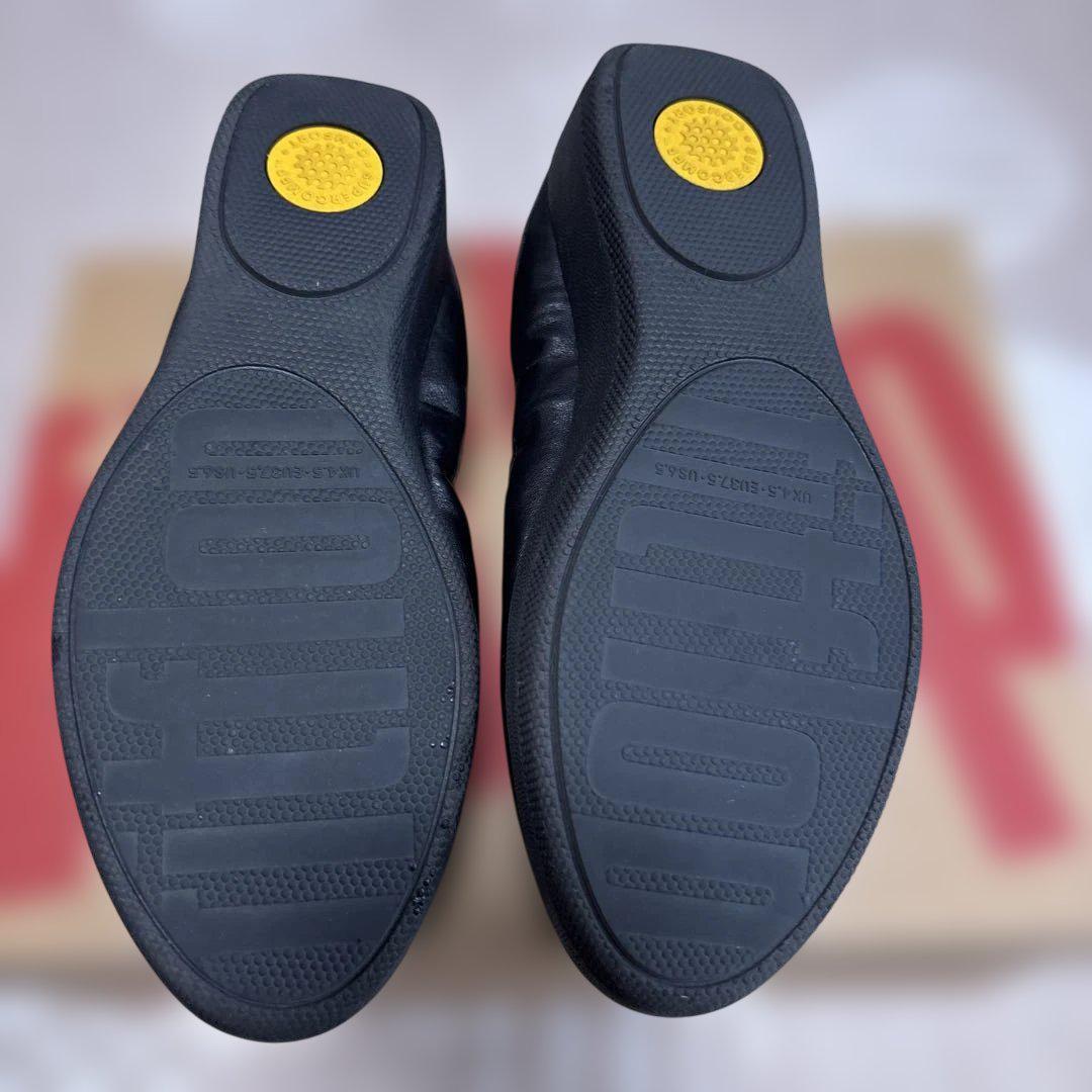 fitflop 黒 フラットシューズ 、花モチーフろーヒール