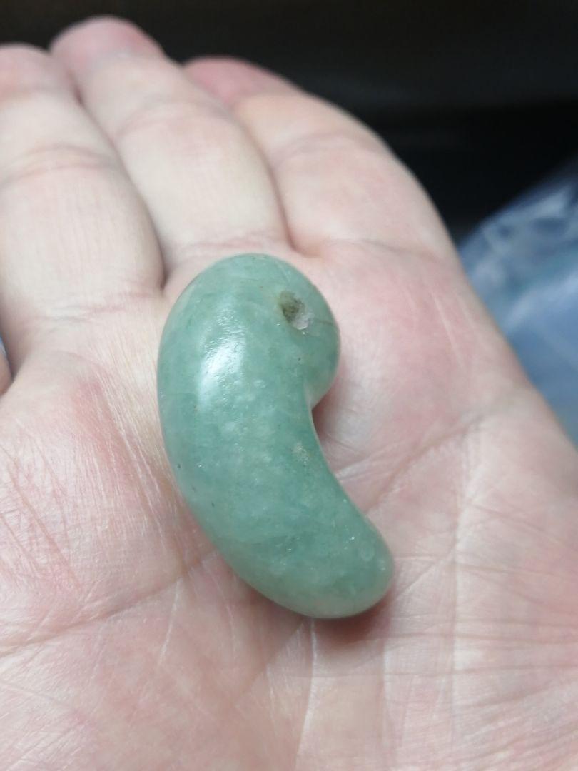 ★★真正　古墳時代　翡翠勾玉　発掘品　古美術品　本物の古代の琅玕青翡翠勾玉です。