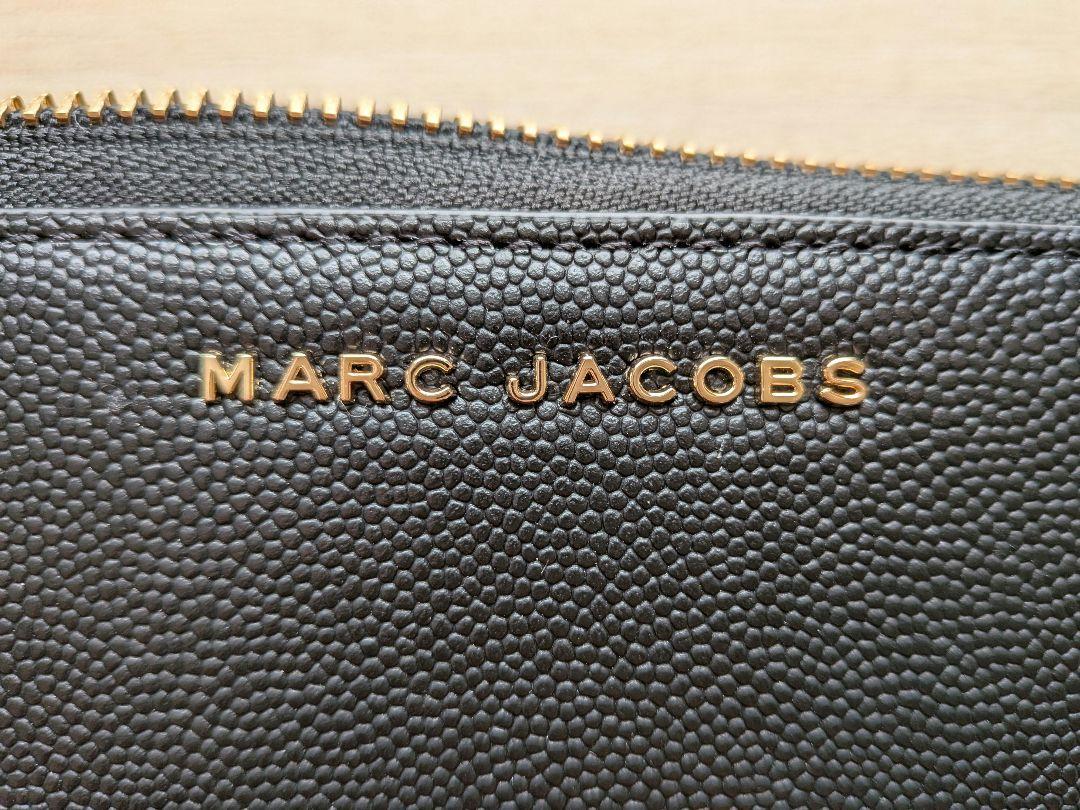 MARC JACOBS ブラック長財布 ラウンドジップ M0016995-001