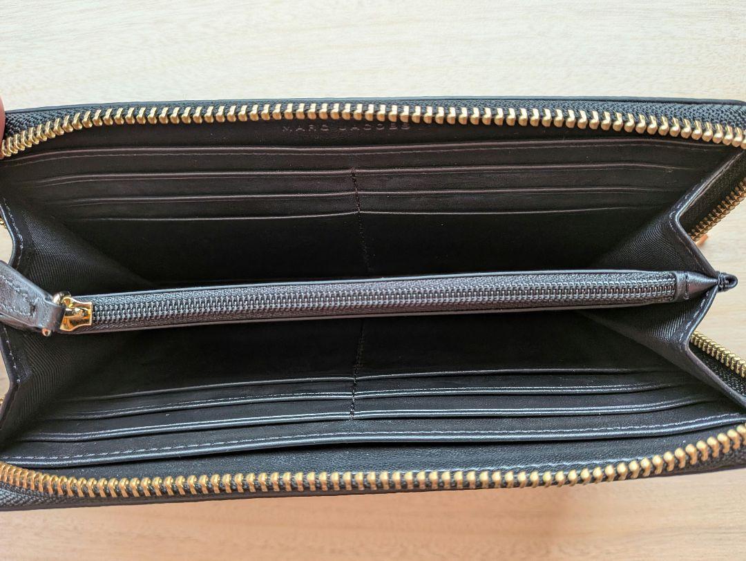 MARC JACOBS ブラック長財布 ラウンドジップ M0016995-001