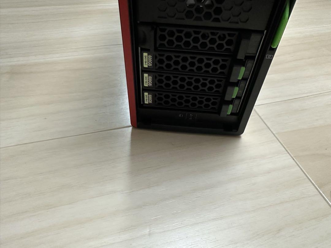 サーバー FUJITSU TX1320 M3 PRIMERGY
