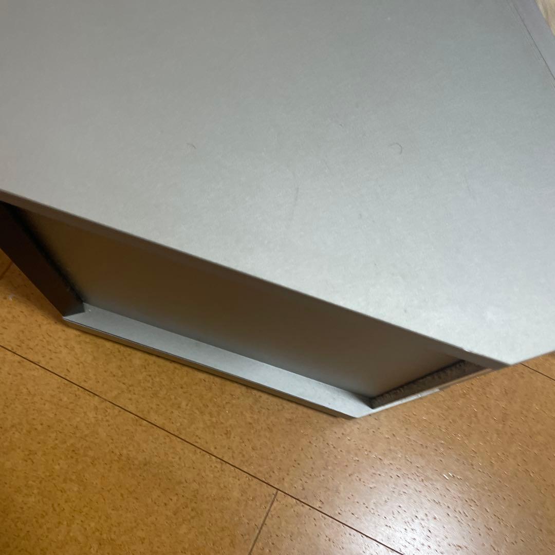 コーナー型テレビ台 シルバー 2段棚目立った傷や汚れなし MARWIL-DEMENAGEMENTS_CH