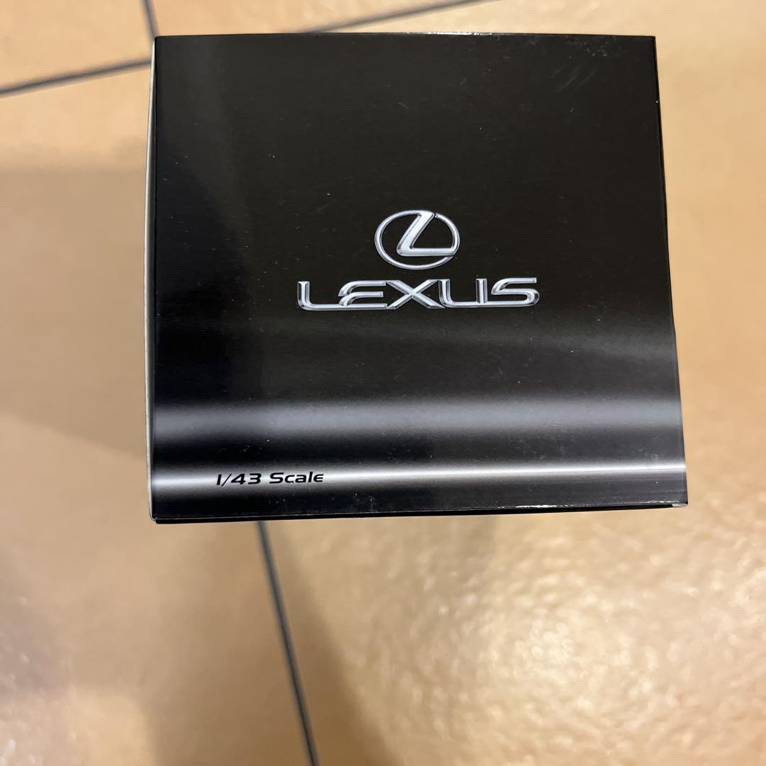 Lexus NX ミニカー グレー