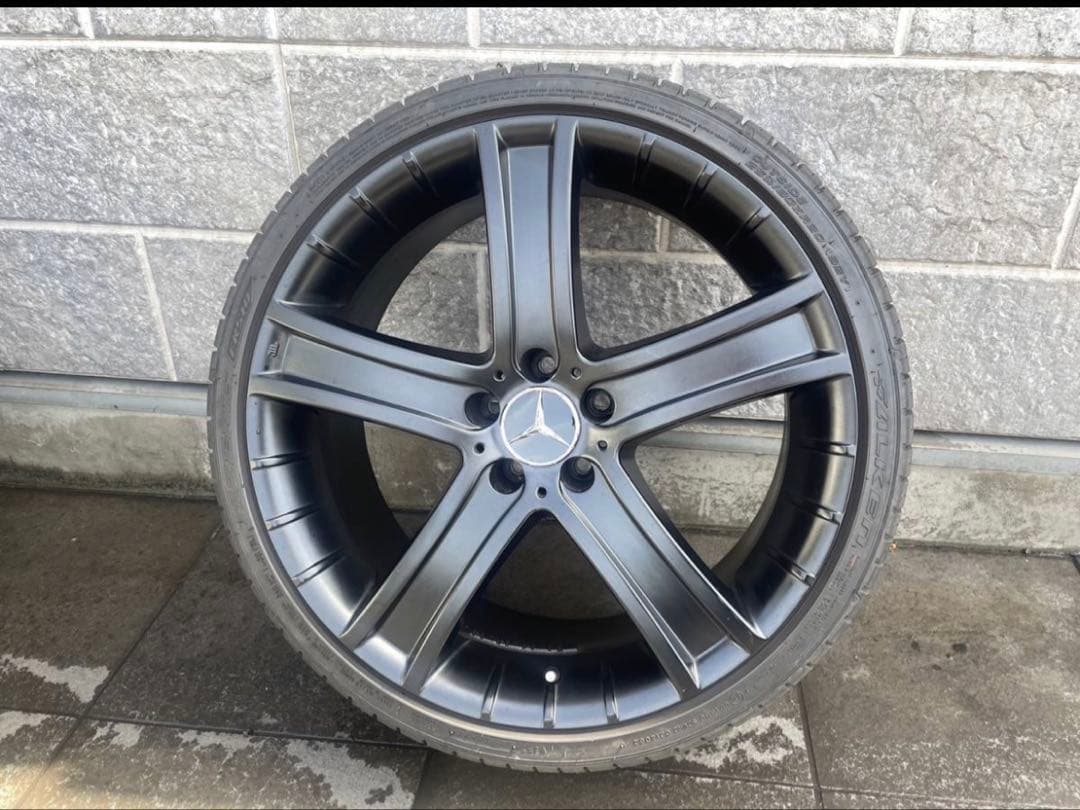 【美品】SL350メルセデスベンツタイヤ・アルミホイールセット 値下げ‼️マットブラック メルセデスベンツsl350 r231等の対応