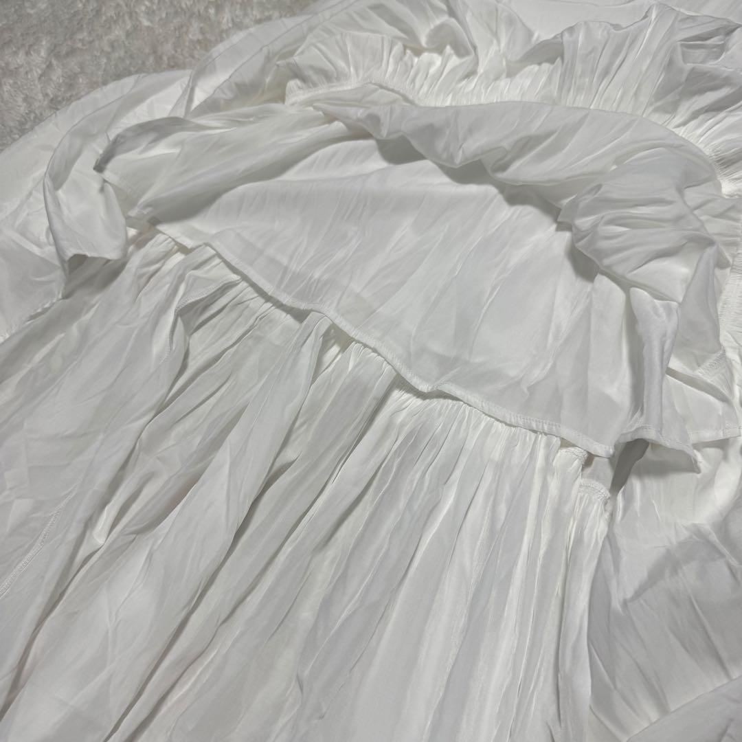 正規品 25年 新品✨ LOUNGEDRESS サテンティアードキャミワンピース