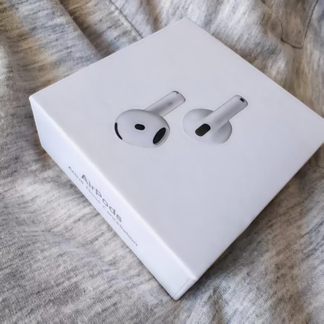 新品未開封 AirPods 第4世代 新品未開封 AirPods 第4世代