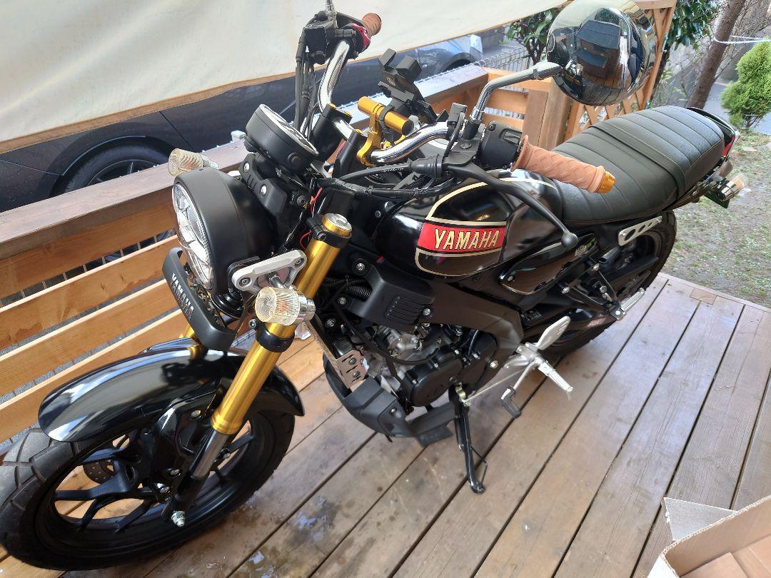 xsr155外装セット　期間限定　自家塗装　黒　RZカラー