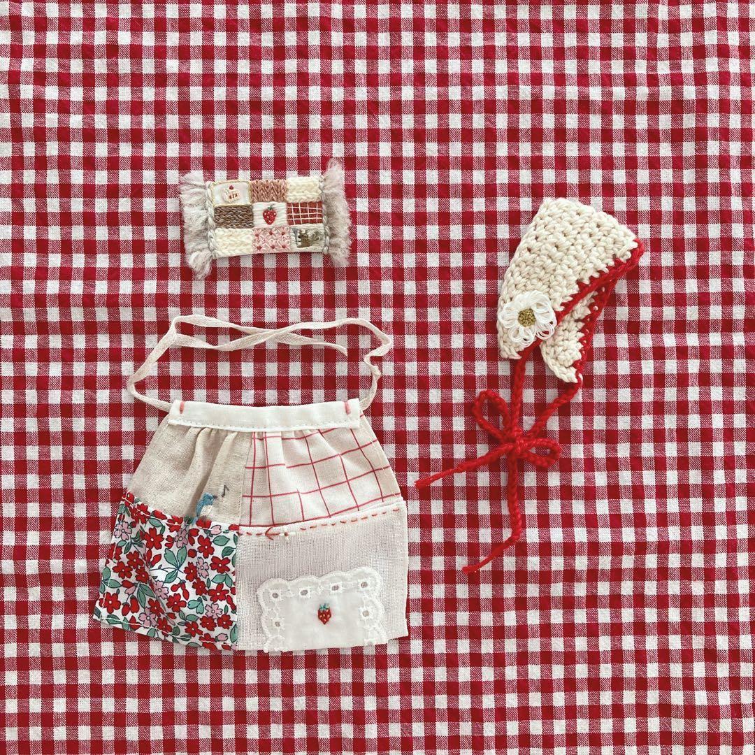 ブライス エプロンとバブーシュカ ちいさなラグセット