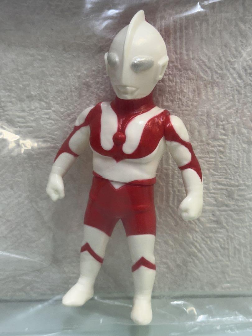 ウルトラマン　白蓄光　MAX TOY　マックストイ　ミニソフビ怪獣倉庫