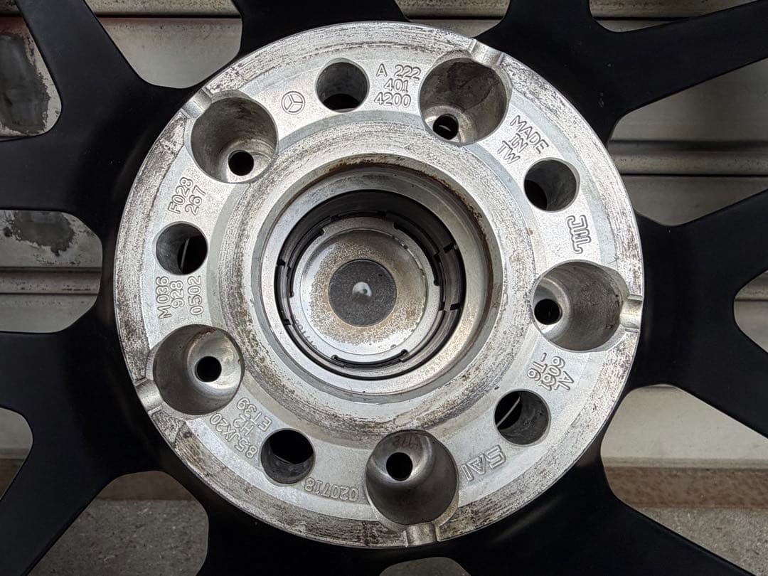 美品 ★ メルセデス ベンツAMG純正 W222 美品 ★ メルセデス ベンツAMG純正 W222