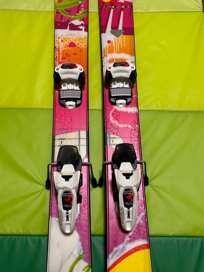 ロシニョール Scratch マーカー パウダー フリースタイル 174cm ロシニョール Scratch マーカー パウダー フリースタイル 174cm