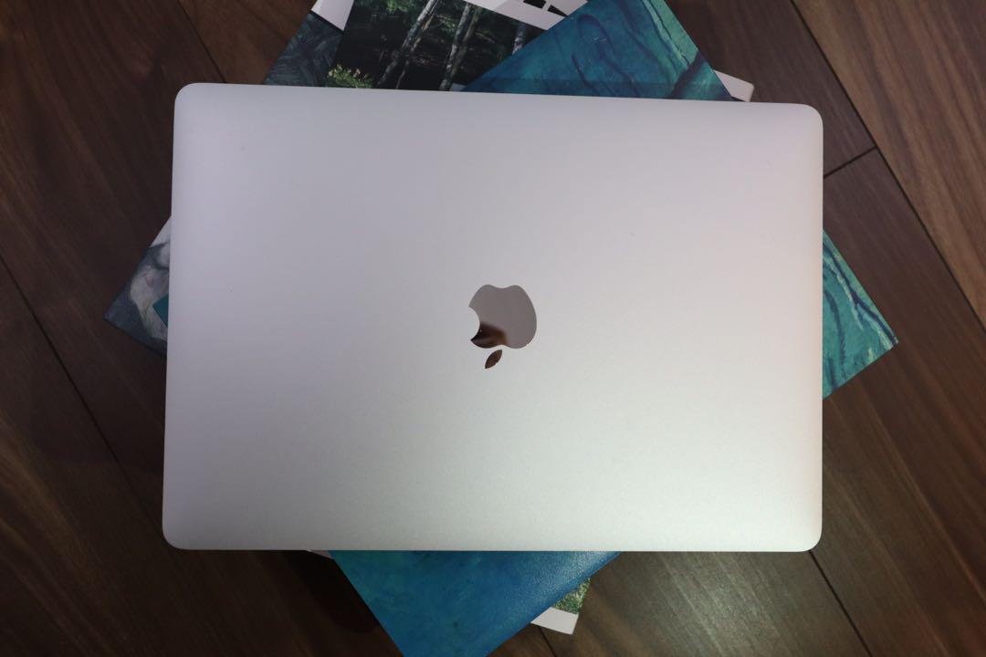 MacBook Pro (8コアGPU,13inch,m1,2020)