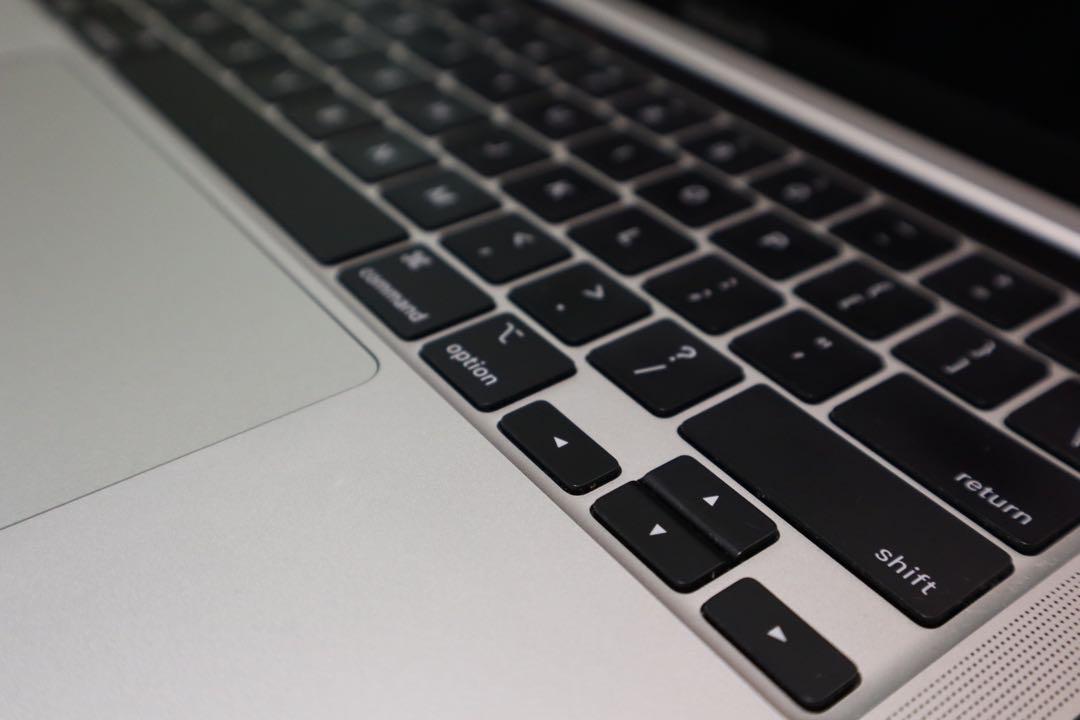MacBook Pro (8コアGPU,13inch,m1,2020)