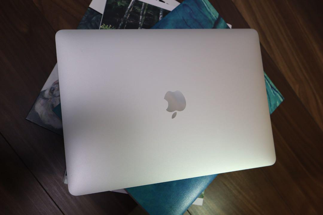 MacBook Pro (8コアGPU,13inch,m1,2020)