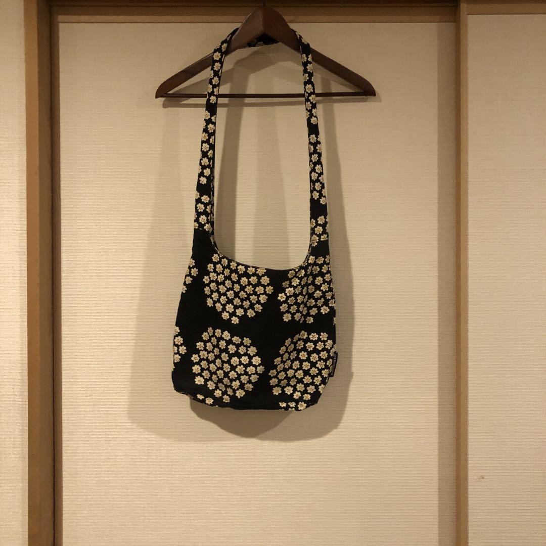 【国産】 marimekko 花柄 ショルダーバッグ - メルカリ バッグ