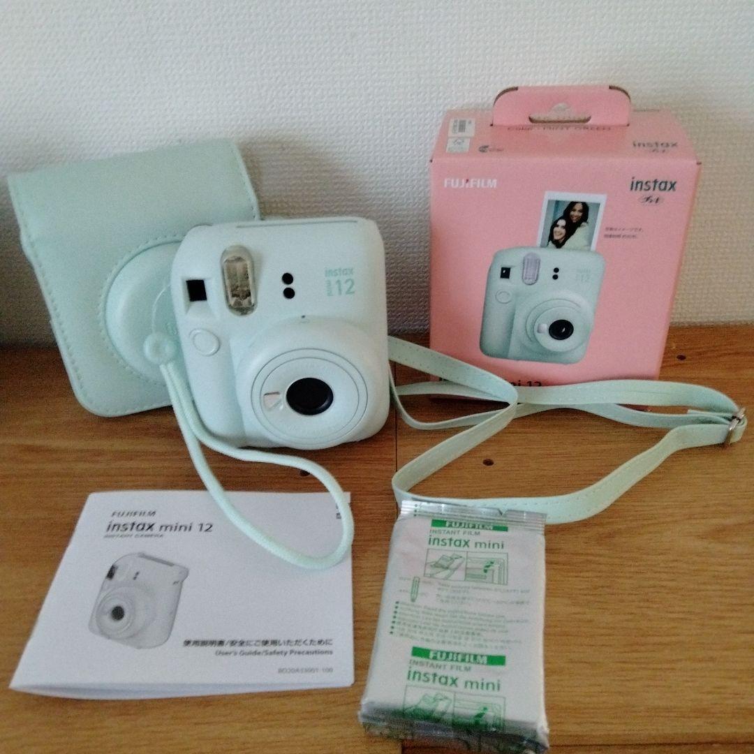 チェキ　instax mini12