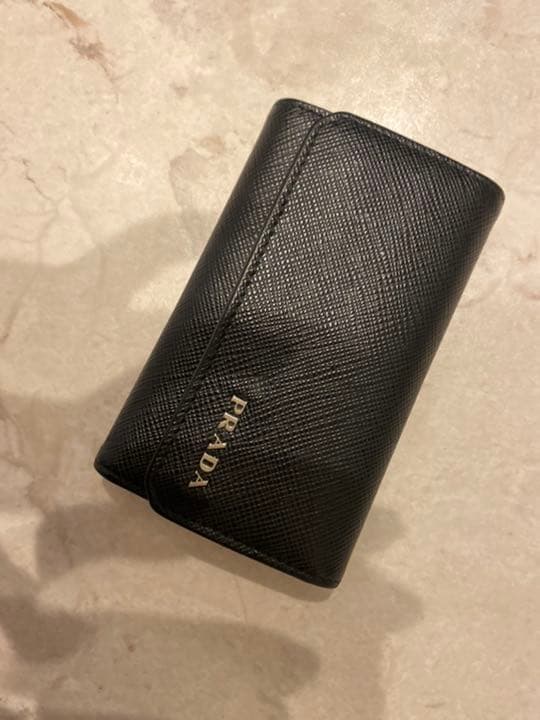 雑誌で紹介された 美品 プラダ キーケース メンズ キーケース Madmex Co Nz 雑誌で紹介された 美品 プラダ キーケース メンズ キーケース Madmex Co Nz