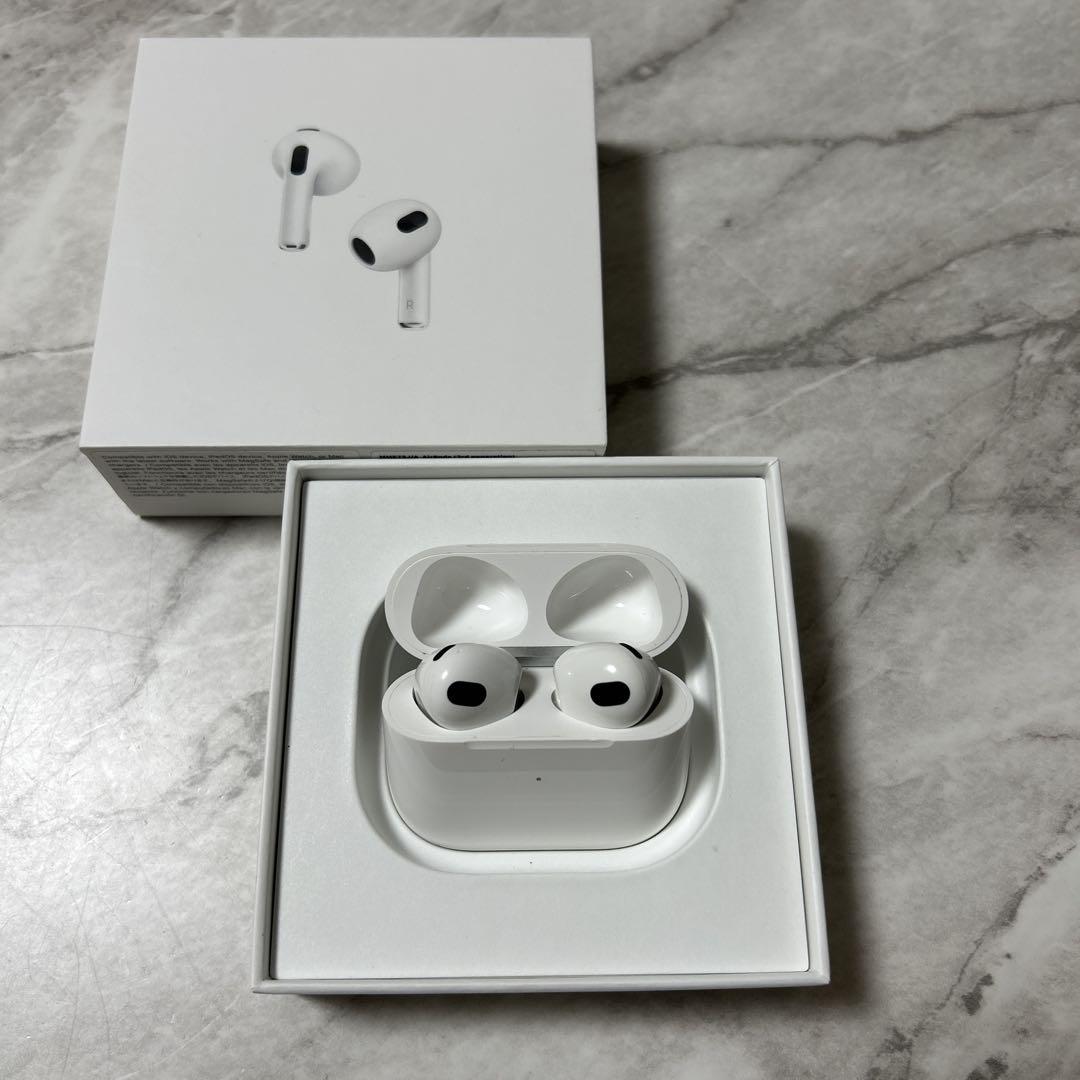 【美品】AirPods（第3世代） MagSafe充電ケース付き