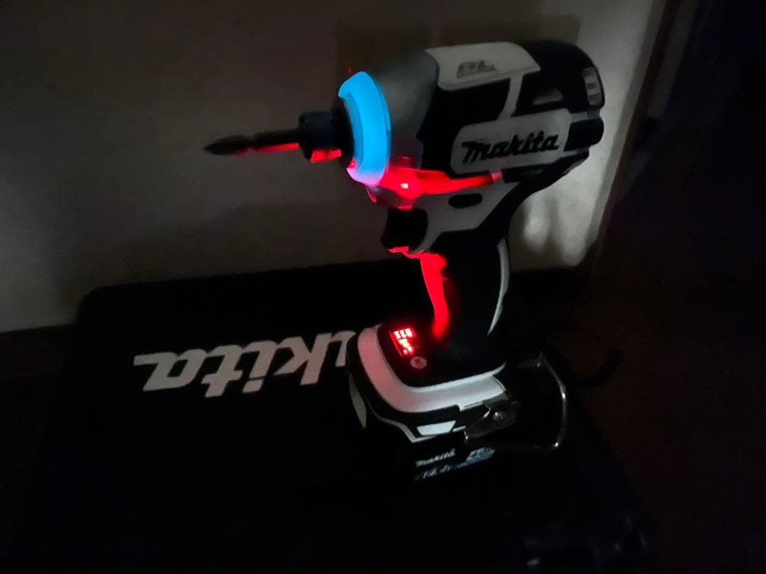 Makita 電動インパクトドライバー