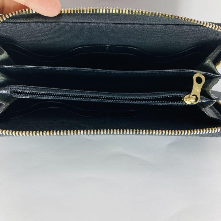 ヴィヴィアンウエストウッド ダブルフラップ レザー ラウンド