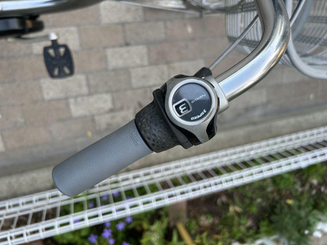 ブリヂストン 銀色 Assiata電動アシスト自転車26インチ