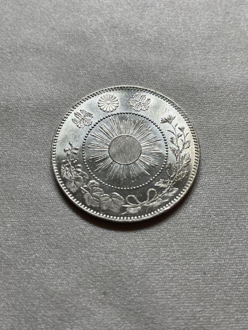 50銭銀貨 新1円銀貨