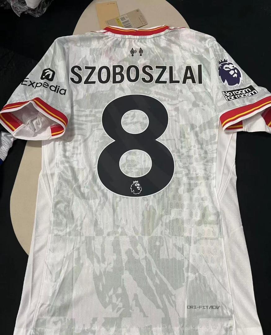 美品 24/25リバプール ホームジャージ Szoboszlai 8