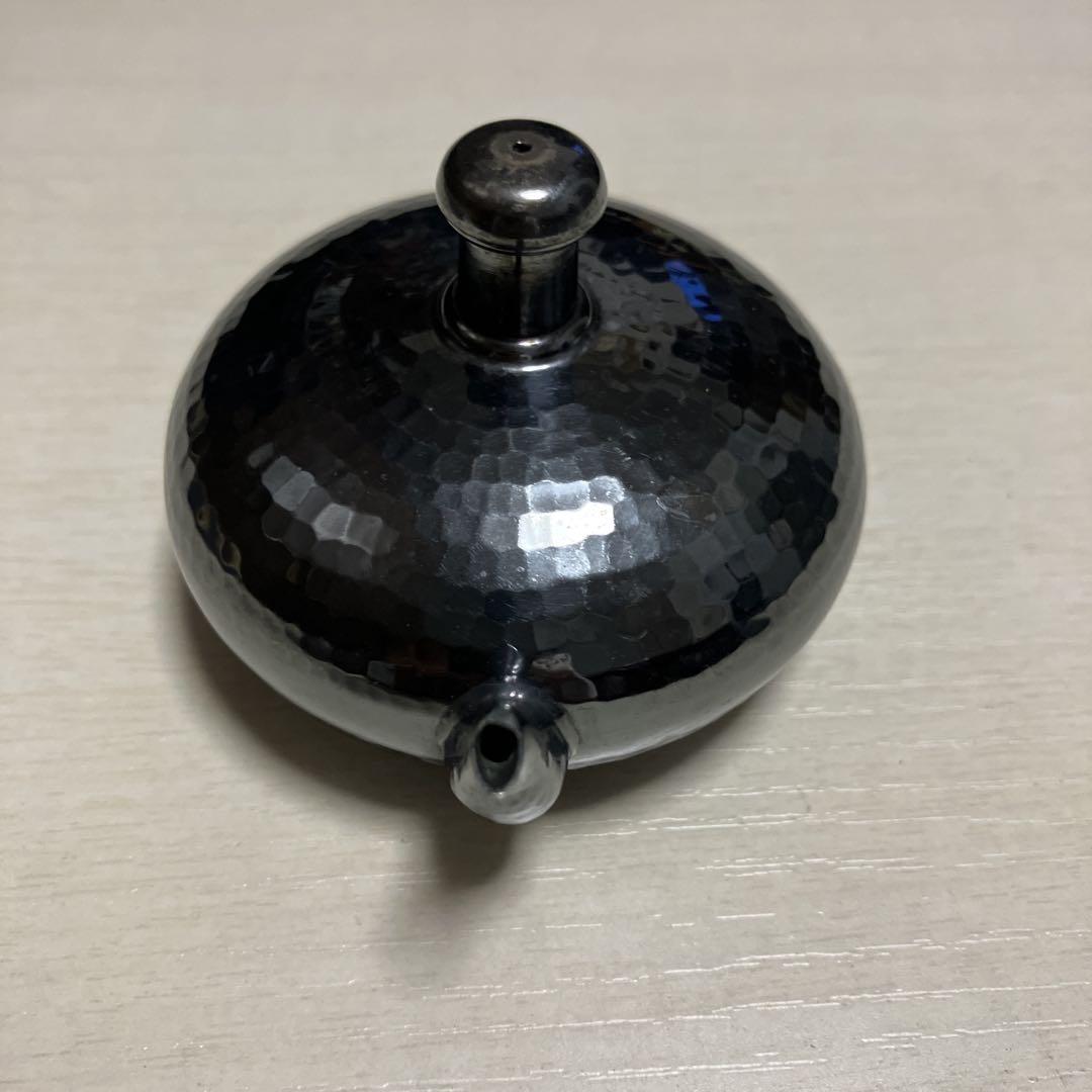 なつうみ　銅銀製水差し➕墨 都築青峰 Seiho Tsuzuki 黒 紅葉 蓋碗 皿付 ST0057 | TOKONAME