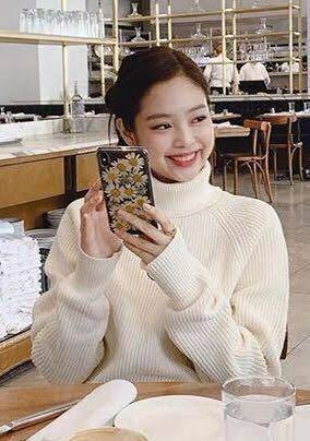 BLACKPINKジェニ愛用 iPhoneケース - メルカリ