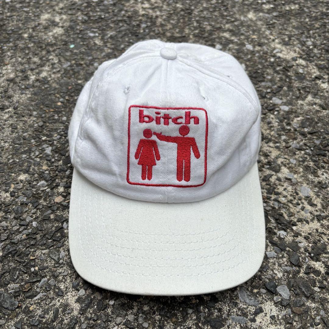 2025年最新入荷 bitch USA製 90s 極希少 skateboards メルカリ - 発禁ロゴ キャップ 帽子