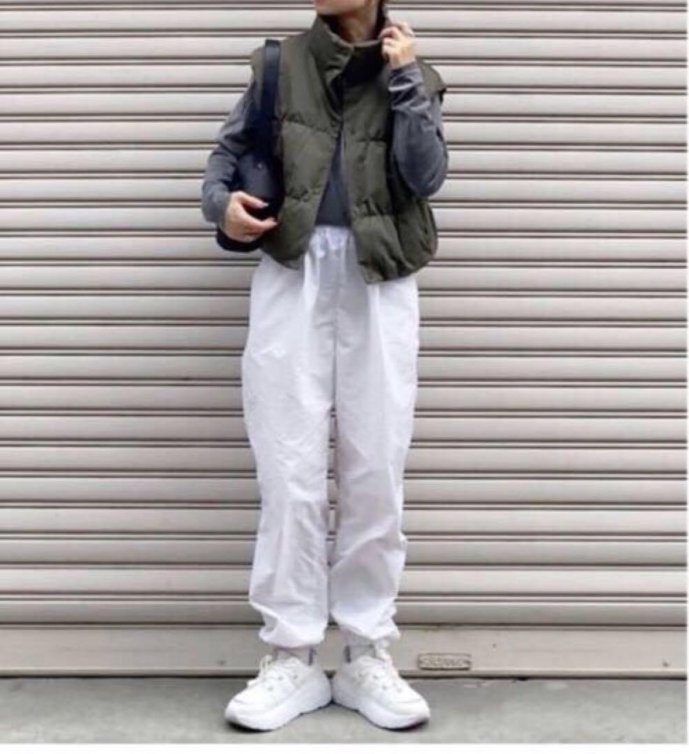 ダウンクロップドベスト　L   ユニクロ　UNIQLO C
