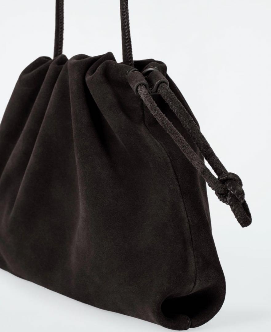 COS CAVATELLI ミニクラッチバッグ スエード CAVATELLI MINI CLUTCH - SUEDE CAVATELLI ミニクラッチバッグ