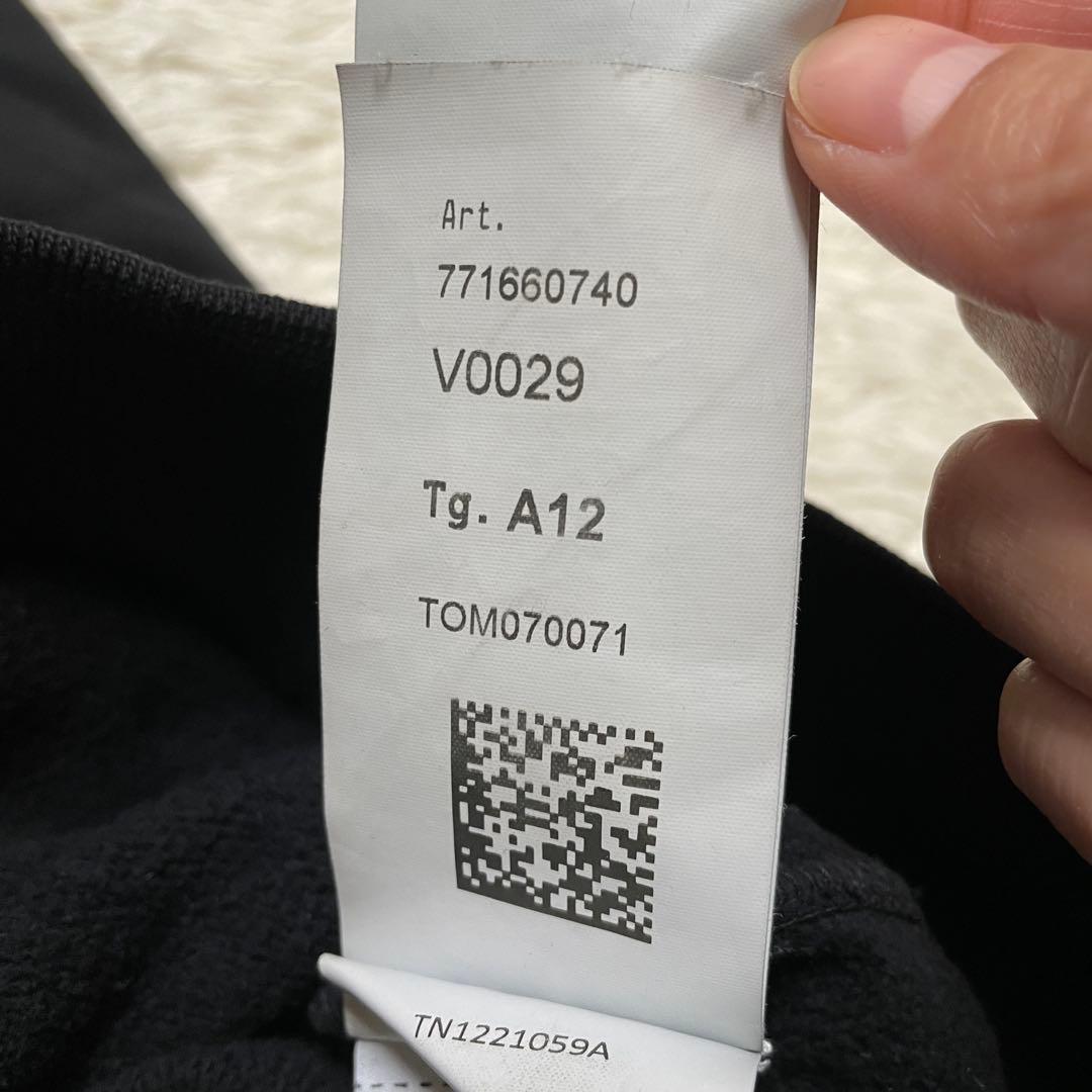 STONE ISLAND フルジップ パーカー 腕章付き ブラック Sサイズ STONE ISLAND フルジップ パーカー 腕章付き ブラック Sサイズ