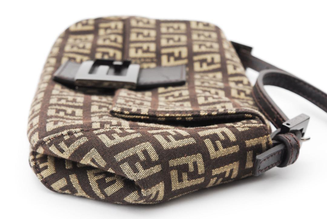 Fendi フェンディズッカ マンマバゲット　FFロゴハンドバッグ ブラウン