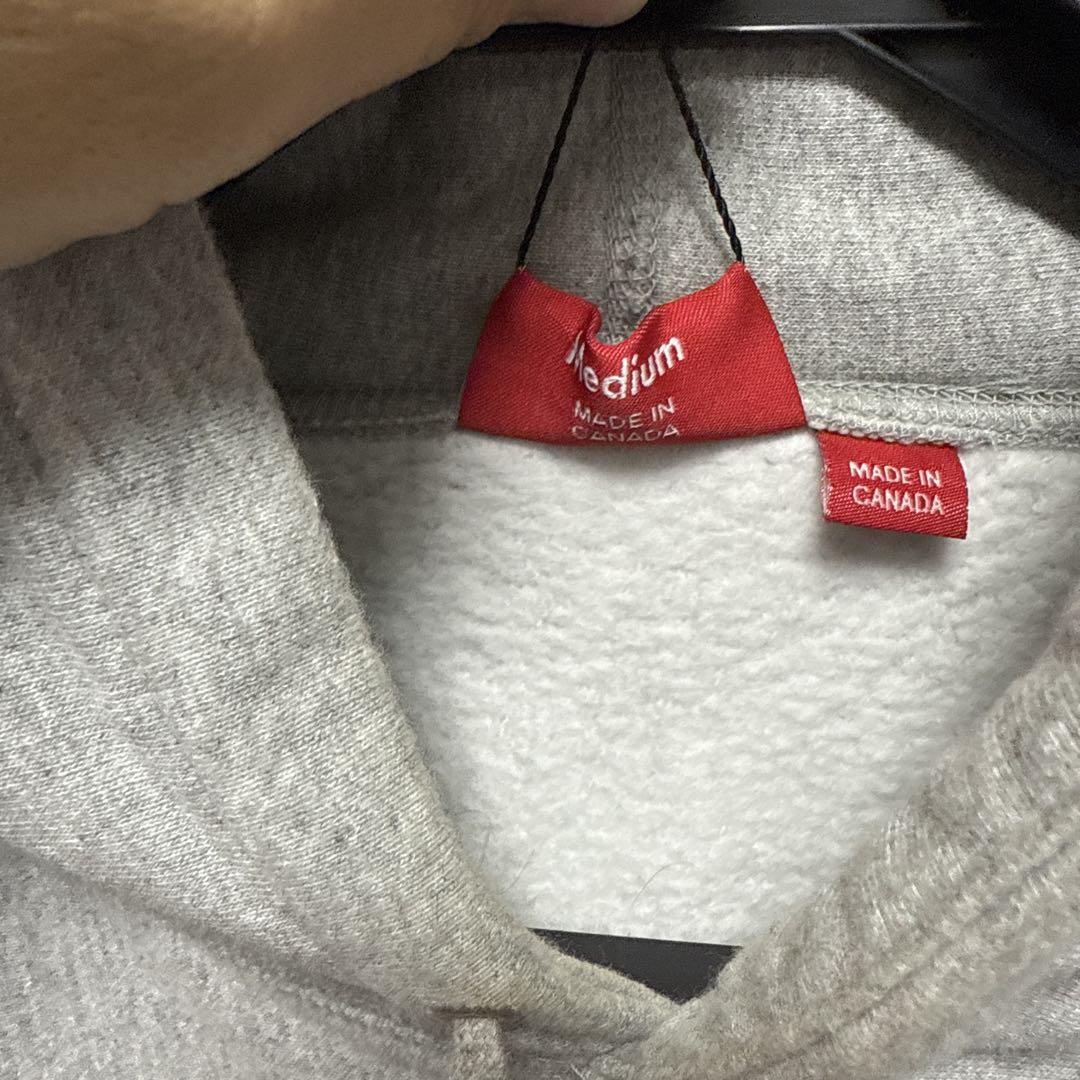 Supreme kaws