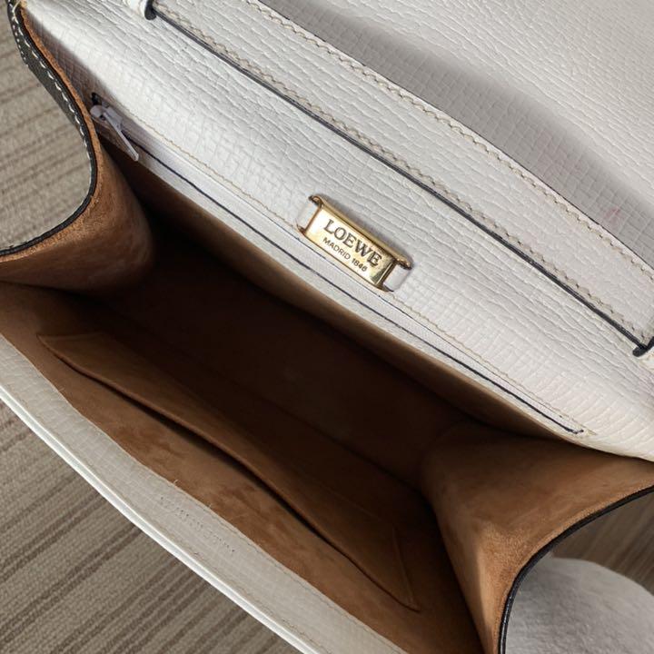 LOEWE バルセロナ ホワイト/ブラック バイカラー - メルカリ 【本物保証】 バイカラー ホワイト/ブラック バルセロナ LOEWE ショルダーバッグ
