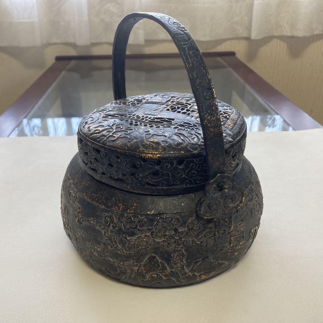 大明宣徳 香炉 手炉 手炙り 火鉢 蓋付き 手提げ 彫刻 透かし 大明宣徳 香炉 手炉 手炙り 火鉢 蓋付き 手提げ 彫刻 透かし