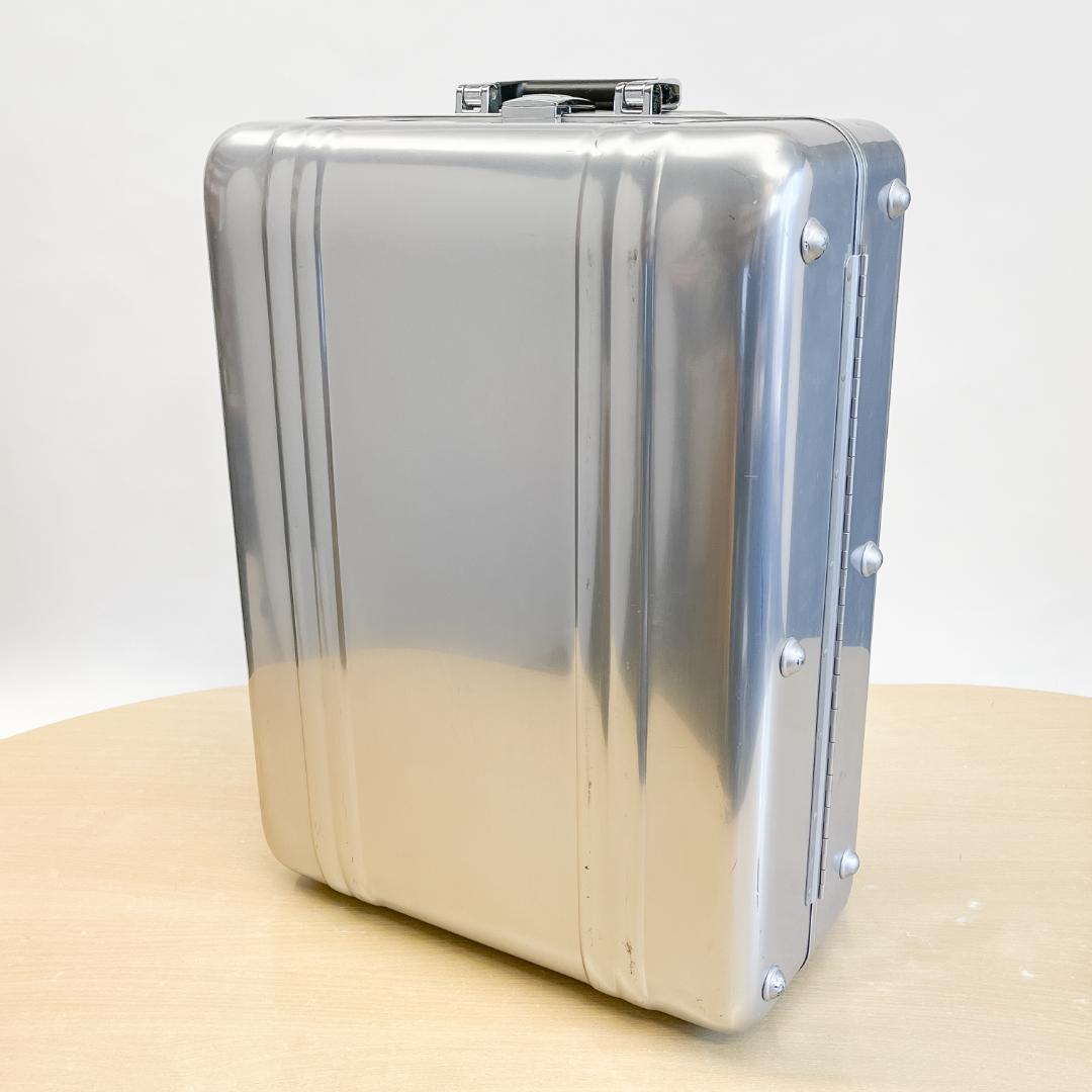 ゼロハリバートン アルミ キャリーケース