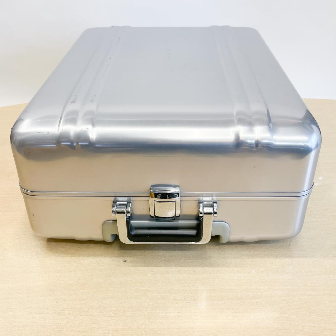 ゼロハリバートン アルミ キャリーケース