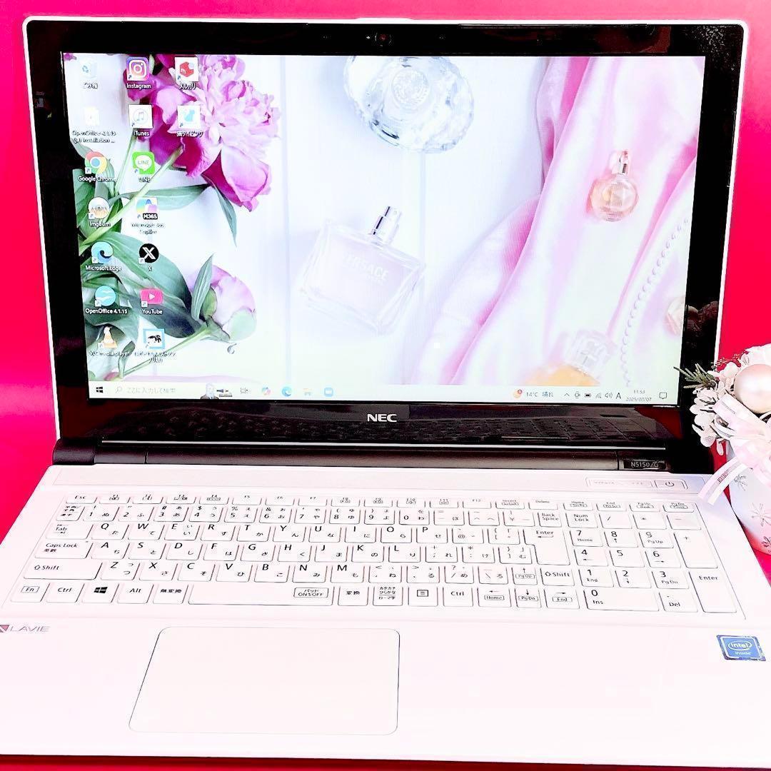 売り切れ続出‼️薄型ノートパソコン✨️おしゃれホワイト✨️大容量1TBカメラ付き事務