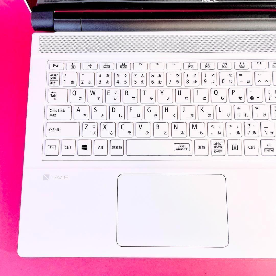 売り切れ続出‼️薄型ノートパソコン✨️おしゃれホワイト✨️大容量1TBカメラ付き事務