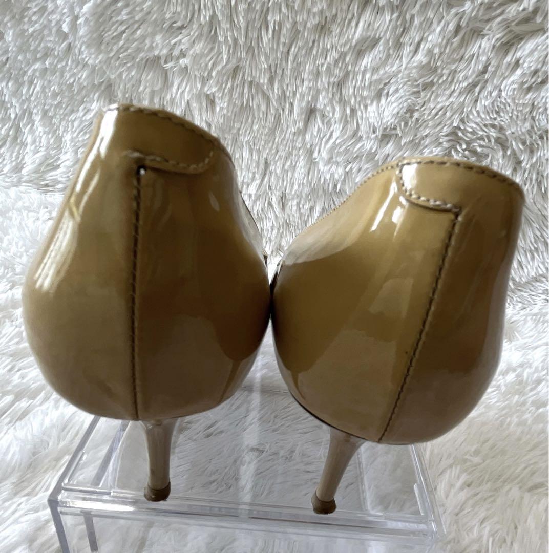 美品　ジミーチュウ　パンプス　ピンヒール　ラウンド　エナメル　ベージュ　24.5