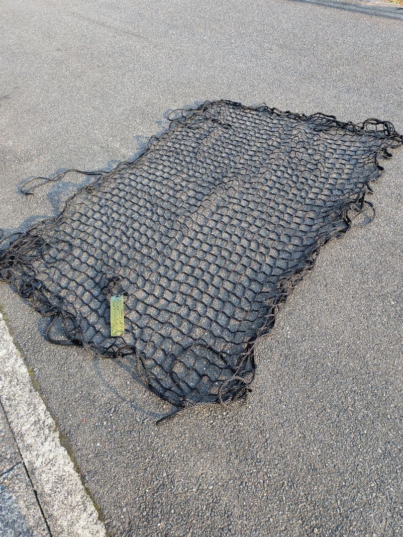 荷物固定用ネット 大きめ