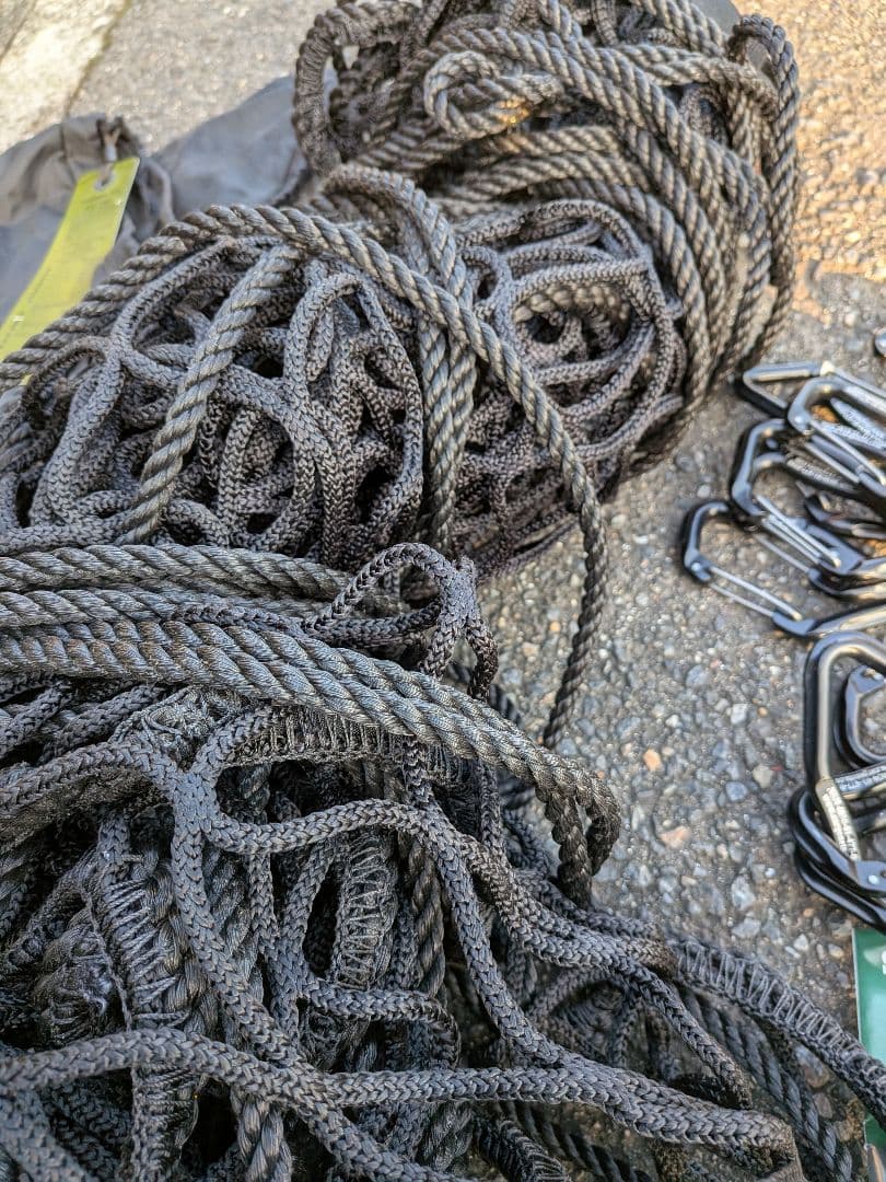 荷物固定用ネット 大きめ 黒目立った傷や汚れなし BRIGHTFACE_UK