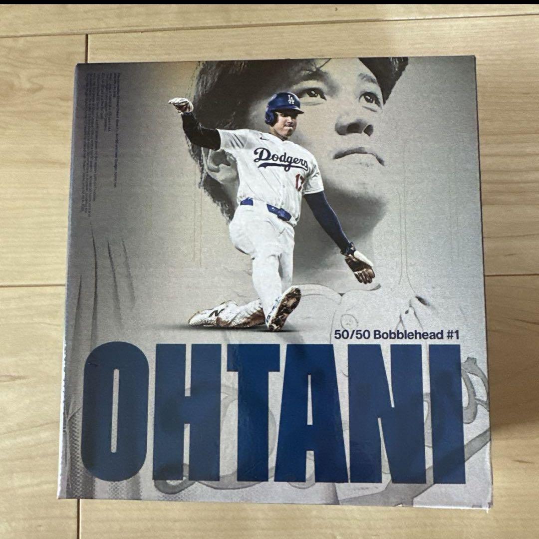 大谷翔平50/50ボブルヘッド　ドジャースタジアム Amazon.co.jp: 大谷翔平 50/50記念 バブルヘッド フィギュア, 50