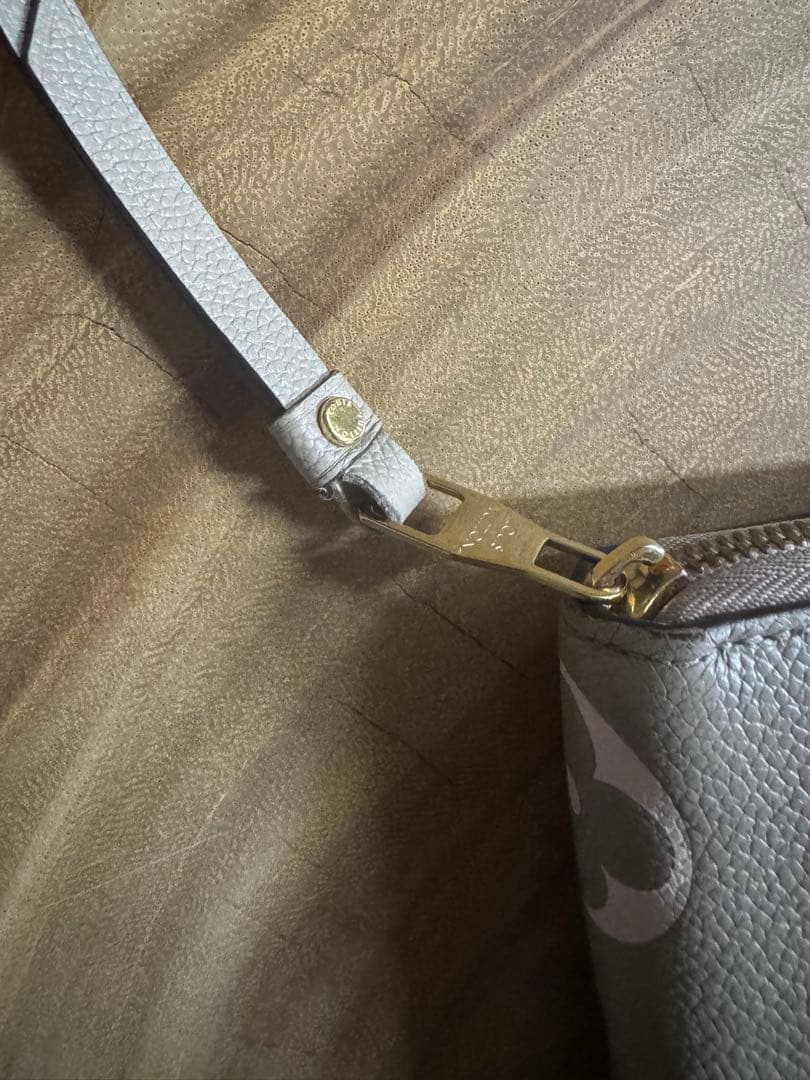 ルイヴィトン　財布